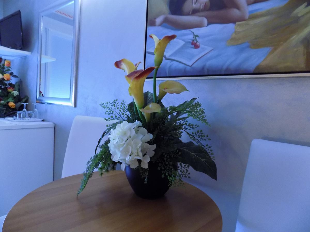 Hotel Residence Sole Fontanafredda Екстер'єр фото