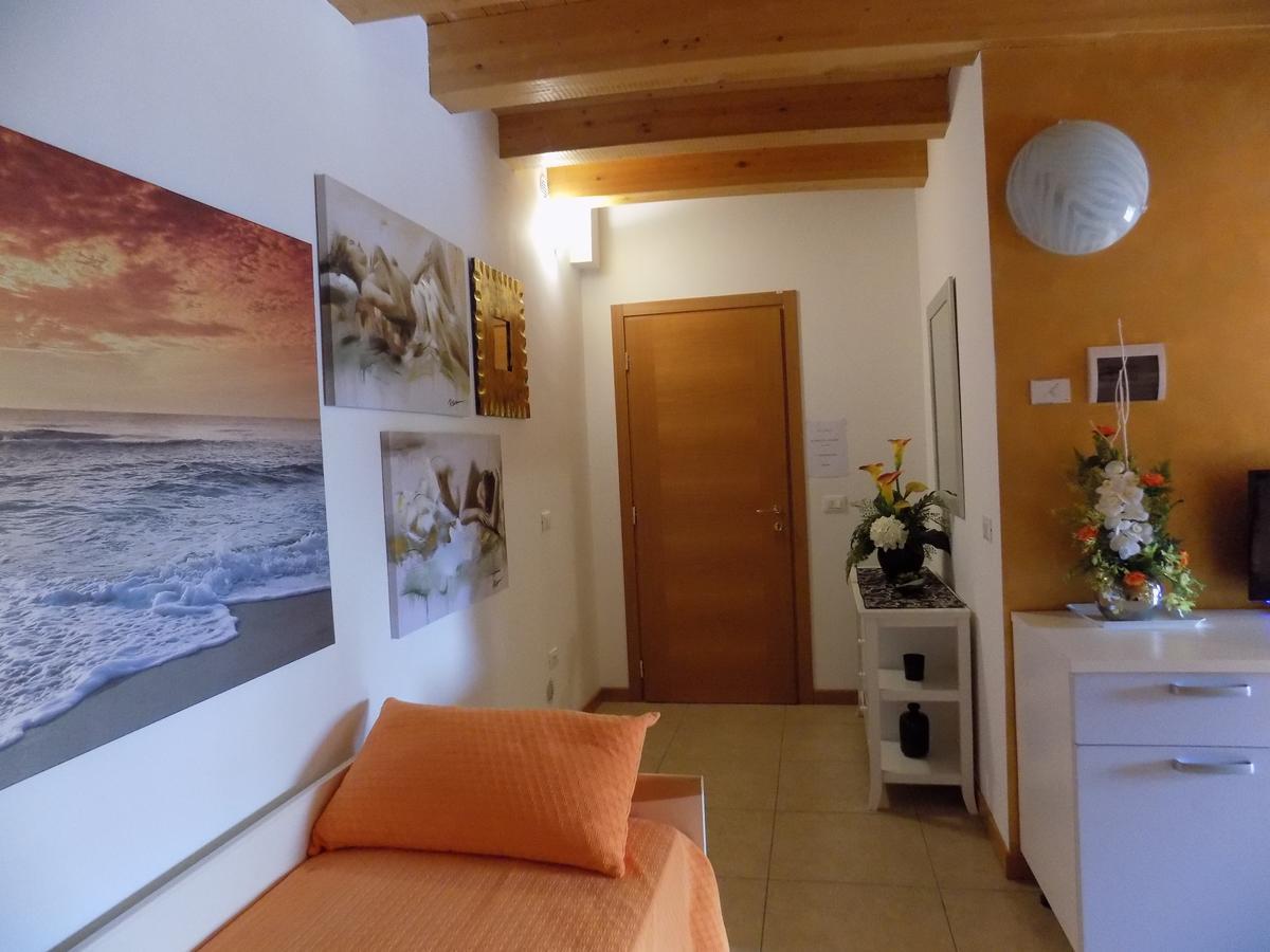 Hotel Residence Sole Fontanafredda Екстер'єр фото