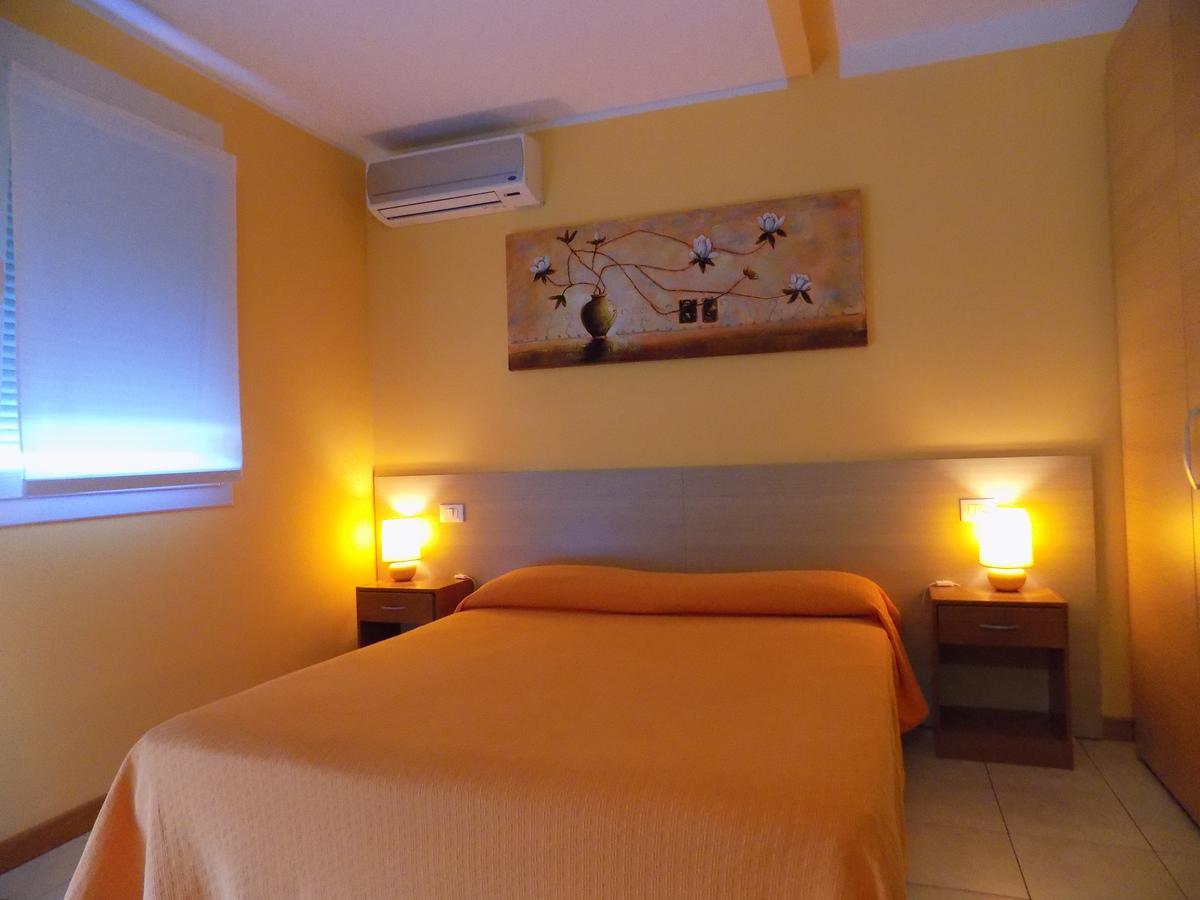Hotel Residence Sole Fontanafredda Екстер'єр фото