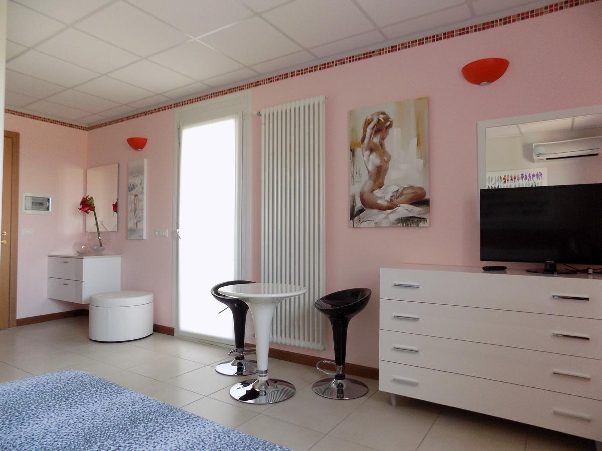 Hotel Residence Sole Fontanafredda Екстер'єр фото