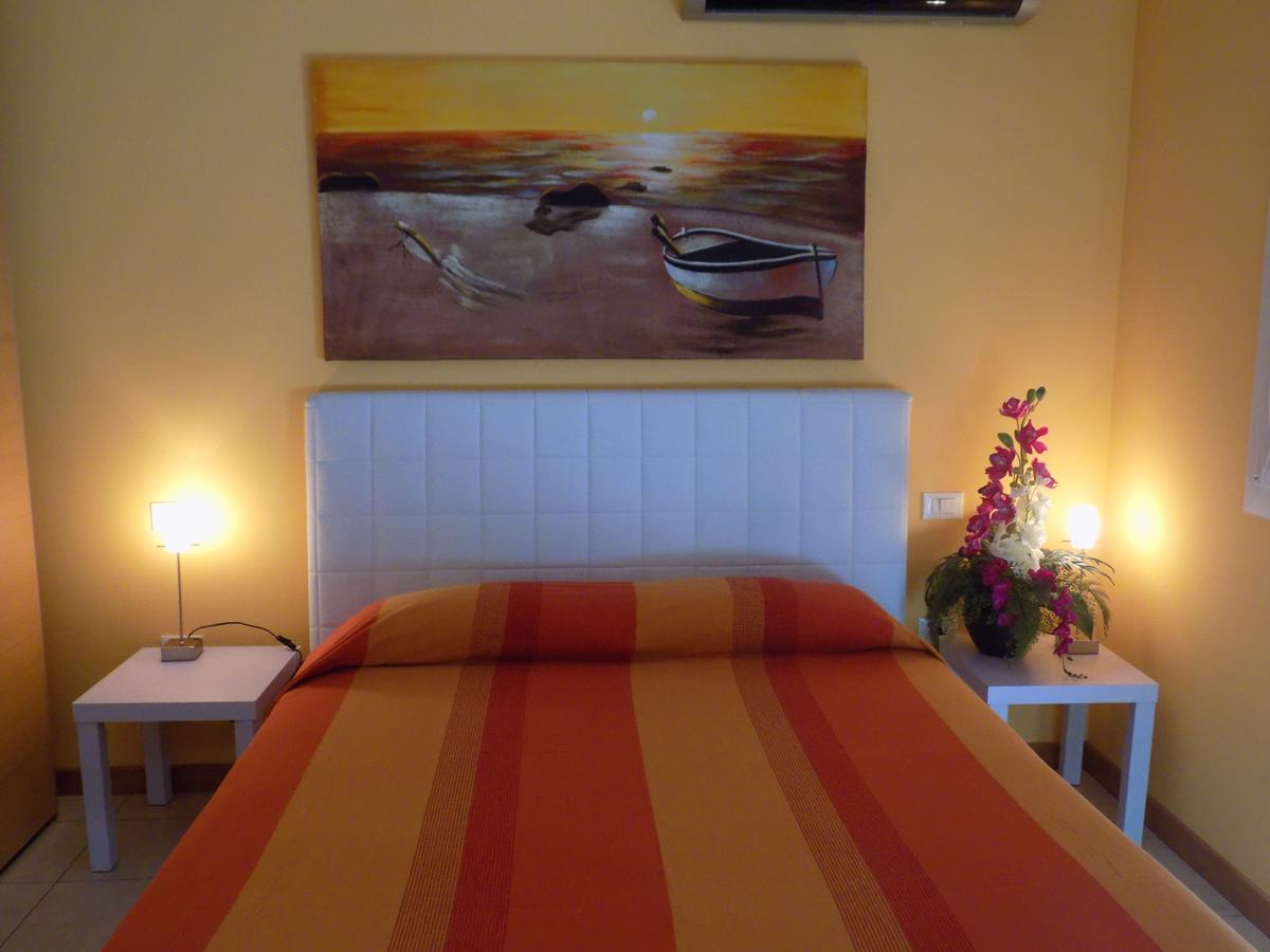 Hotel Residence Sole Fontanafredda Екстер'єр фото