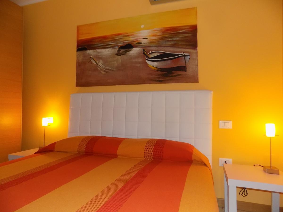 Hotel Residence Sole Fontanafredda Екстер'єр фото