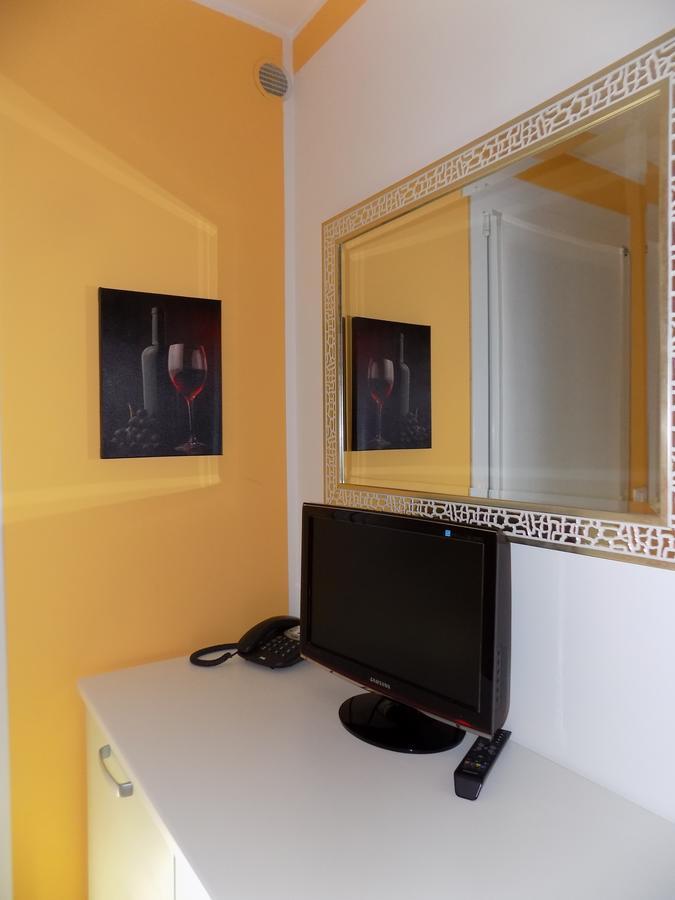 Hotel Residence Sole Fontanafredda Екстер'єр фото